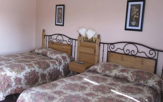 Aries Motel
