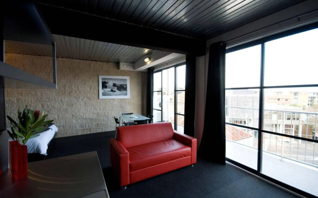 Summer House Backpackers Melbourne