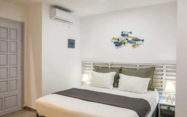 Aura Skiathos