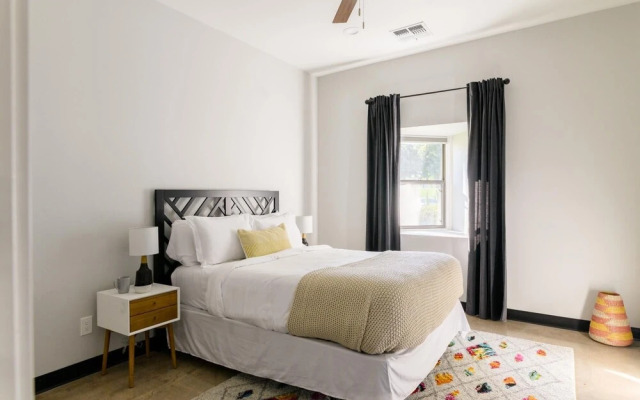 E Main St Unit A - Luna
