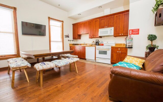 ITH San Diego Adventure Hostel