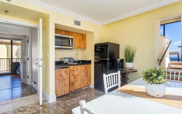 Oceanview Penthouse Suite