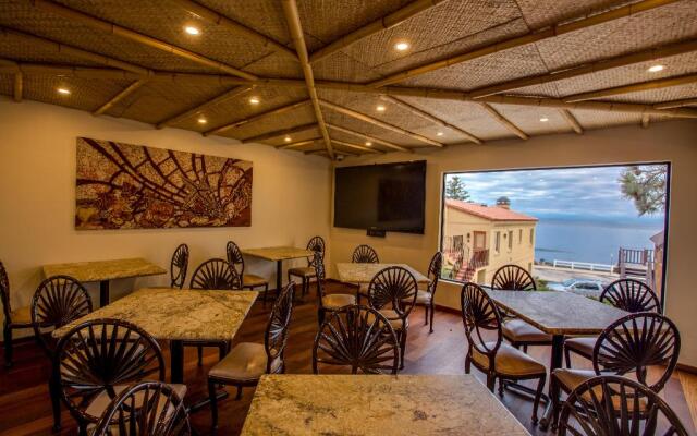 Pantai Inn