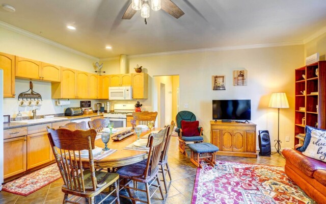 Fallbrook Vacation Rental: 3 Mi to Wineries!