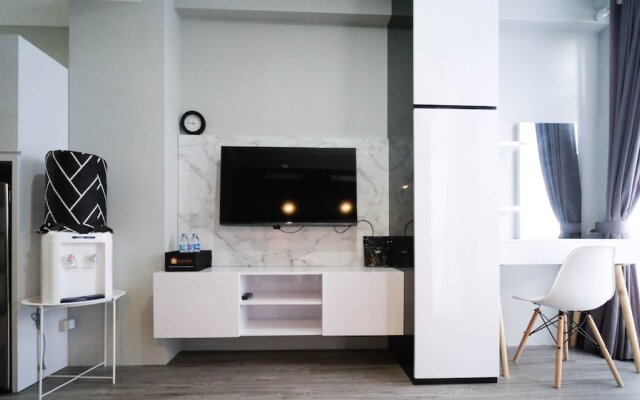 Cozy Living Studio At Bale Hinggil Apartment