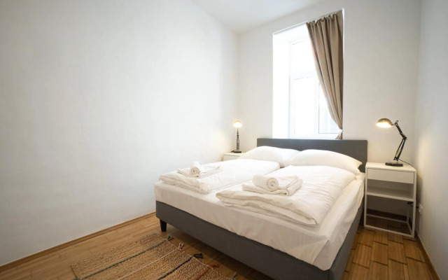 Modern and lovely apartment next to subway station