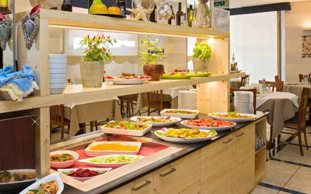 Hotel Lo Squalo