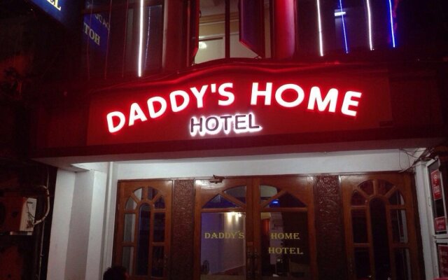 Daddys Home Hotel