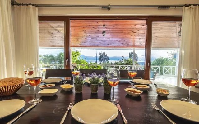 Calypso Lakeview Villas