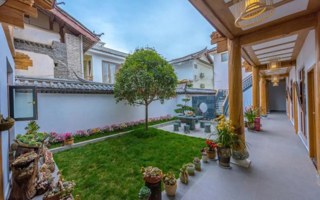 26th · Courtyard · Hotel