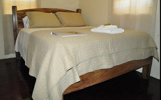 Sundowner Lodge