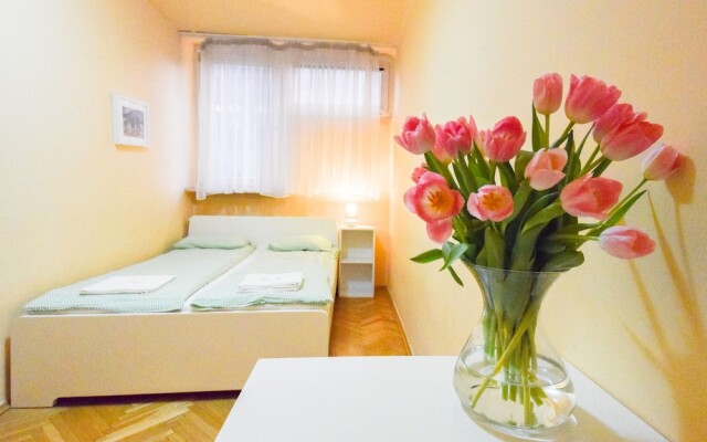 Jana Pawla Apartment for 4 (A12)