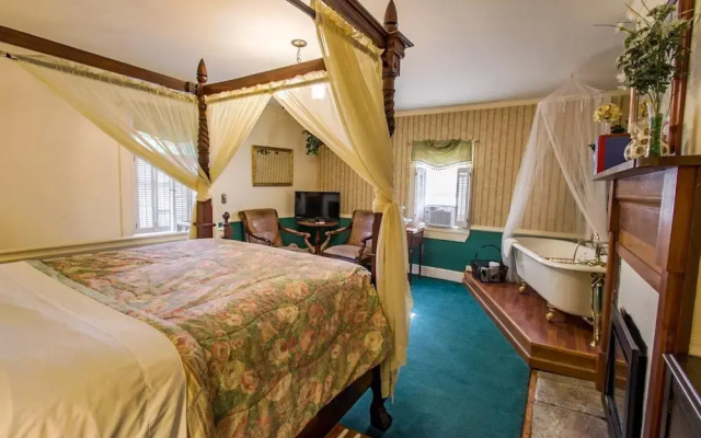 Buffalo Tavern Bed & Breakfast