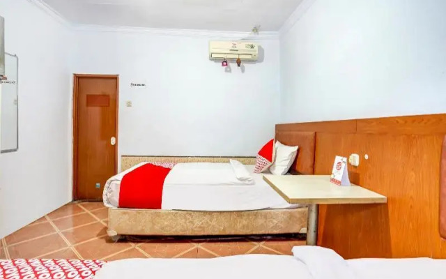 OYO 3710 Izzi Hotel