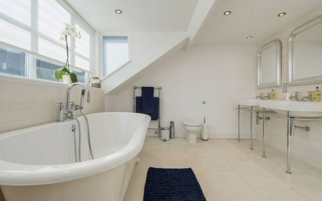 Regatta House