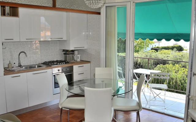 Apartment Bardolino With Lake View