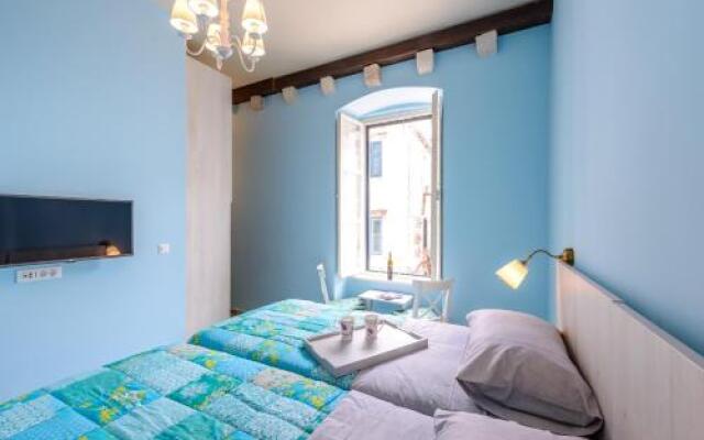 Stradun View En Suite Rooms & Studio