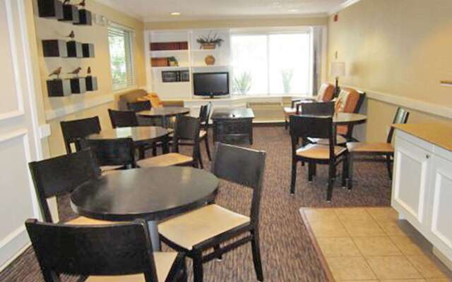 Extended Stay America Suites Austin Downtown Town Lake