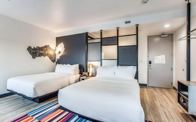 Aloft Dallas Arlington Entertainment District