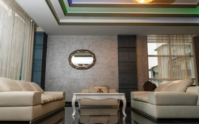 MOX Hotel