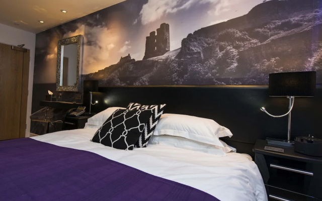 Mayfield Hotel
