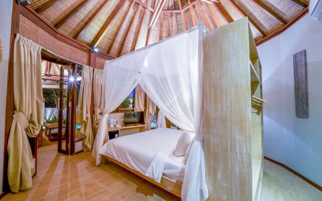 Blue Lagoon Avia Villa