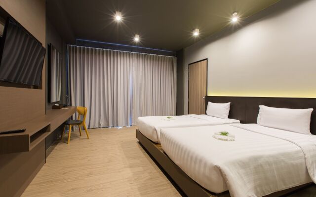 Maya Phuket Airport Hotel