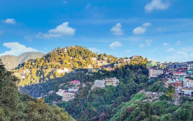 Blissful Mountain View Near Mall Road