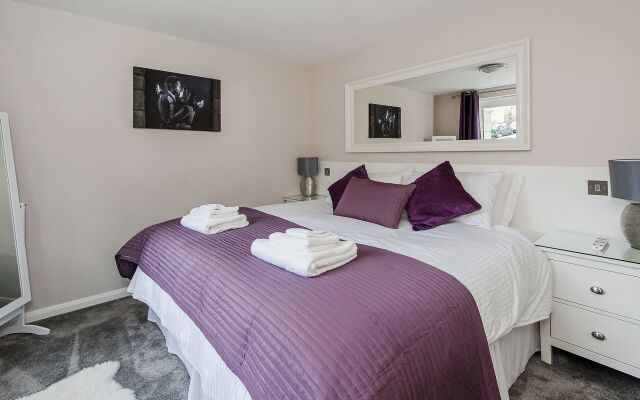 Hedgemead Court, 4 Star Gold Luxury 2 Bedroom Apartment in Bath City C