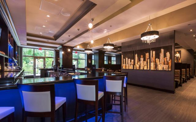 Crowne Plaza Shenandoah - The Woodlands Area by IHG