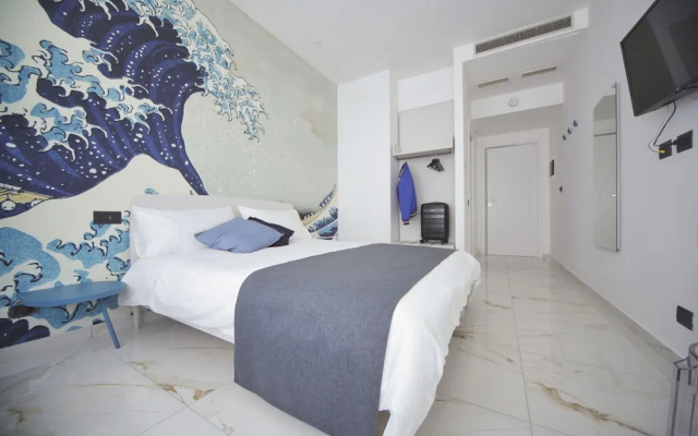 Becoloured‑Boutique Art Rooms in Naples