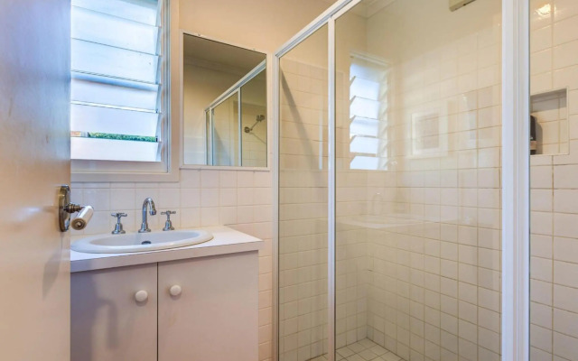 Hyams Seaside Apartment 4pm Check Out Sundays