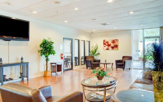 OYO Hotel Dundee By Crystal Lake