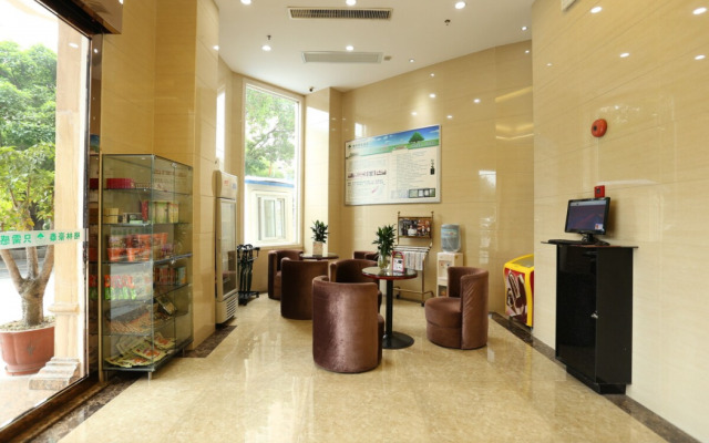 GreenTree Inn Jieyang North Linjiang Road Express Hotel