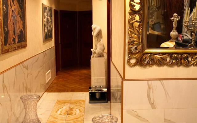 Luxury Rooms H 2000 Roma