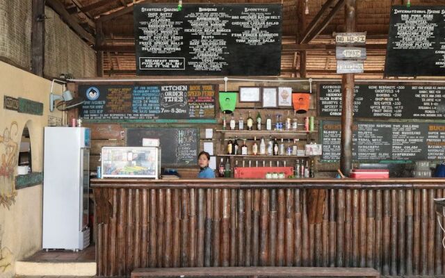 Mad Monkey Koh Rong Samloem