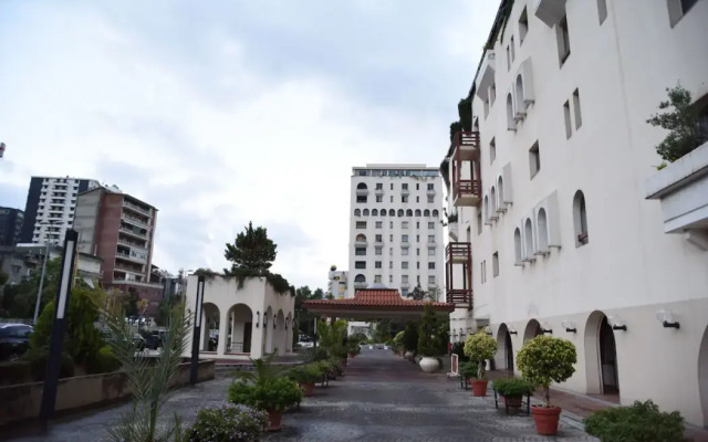 Portemilio Hotel And Resort