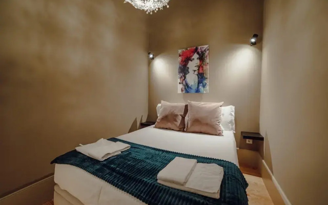 Legacy Oporto Design Apartment A by Vacationy