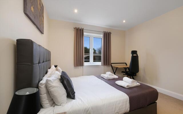 London Heathrow Living Serviced Apartments - Apt 1