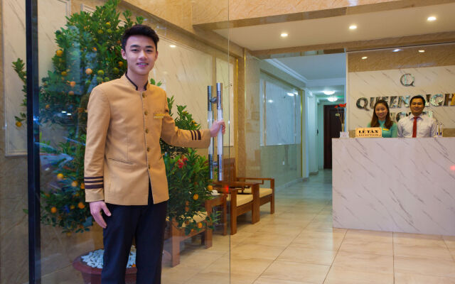 Queen Light Hotel