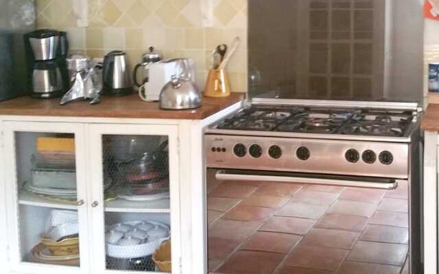 House With 3 Bedrooms in Six-fours-les-plages, With Enclosed Garden an