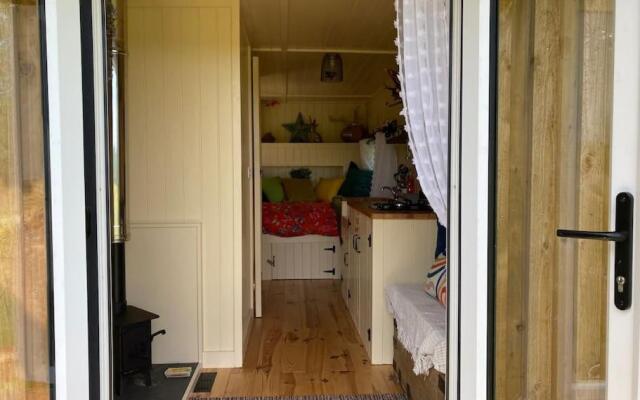 Neddys Rest Luxury Horsebox Stay