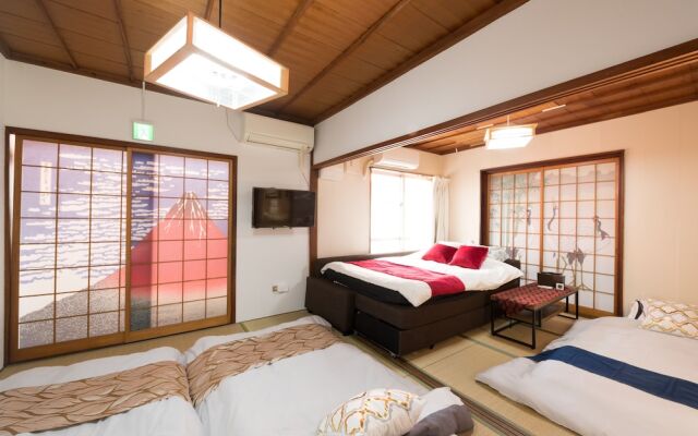 Naha Condominium Maejima House