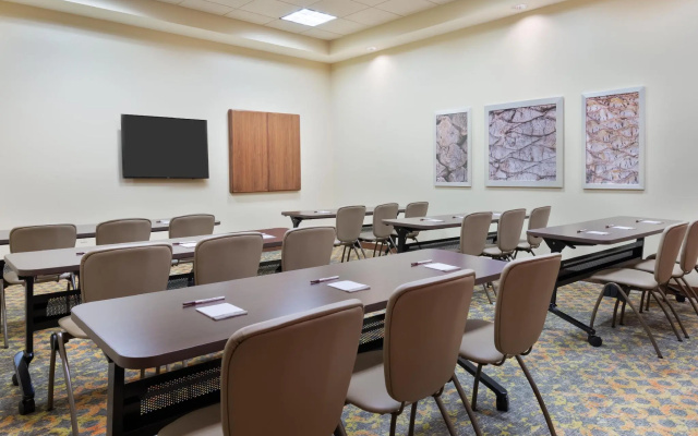 Staybridge Suites Miami International Airport by IHG