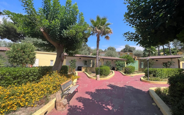 Villaggio Green Garden Club