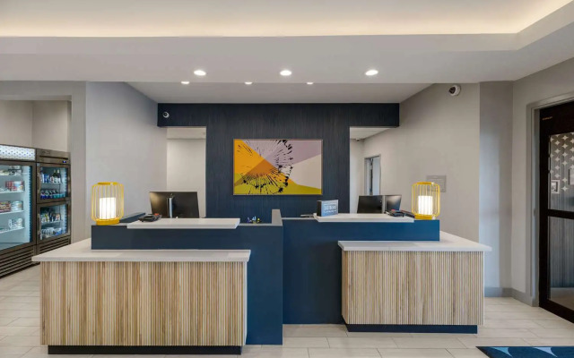 Spark by Hilton Midland South