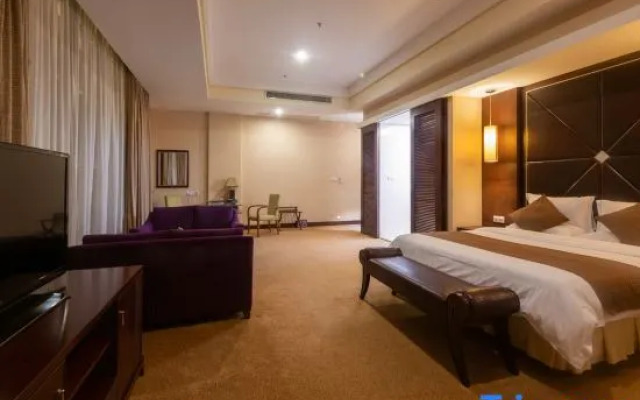 Royal Hotel