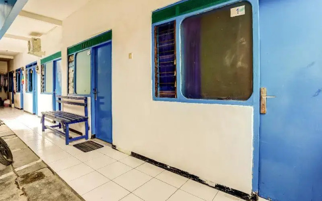 Homestay Jenggolo by Oyo Rooms