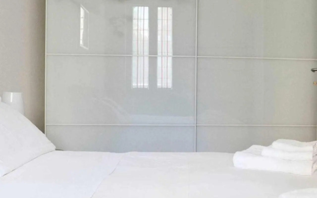 SV18C Charming modern flat S Ambrogio