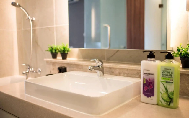 HIC at Night Bazaar 607